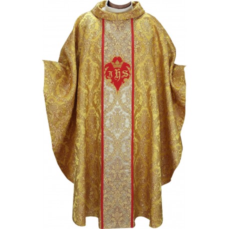 Chasuble en tissu damassé