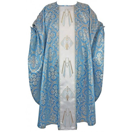 Chasuble en tissu damassé