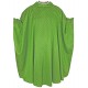 Chasuble en polyester et acétate.